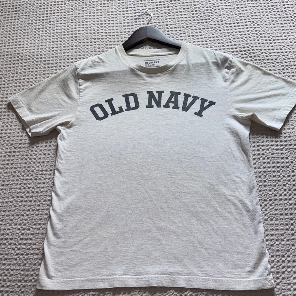 Old Navy Men's Beige Graphic Tee